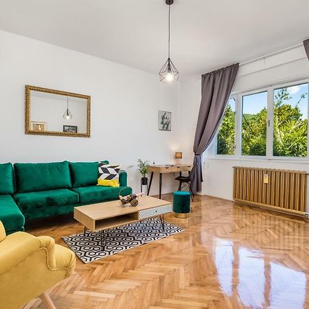 Villa Family House Sara à Ičići Extérieur photo