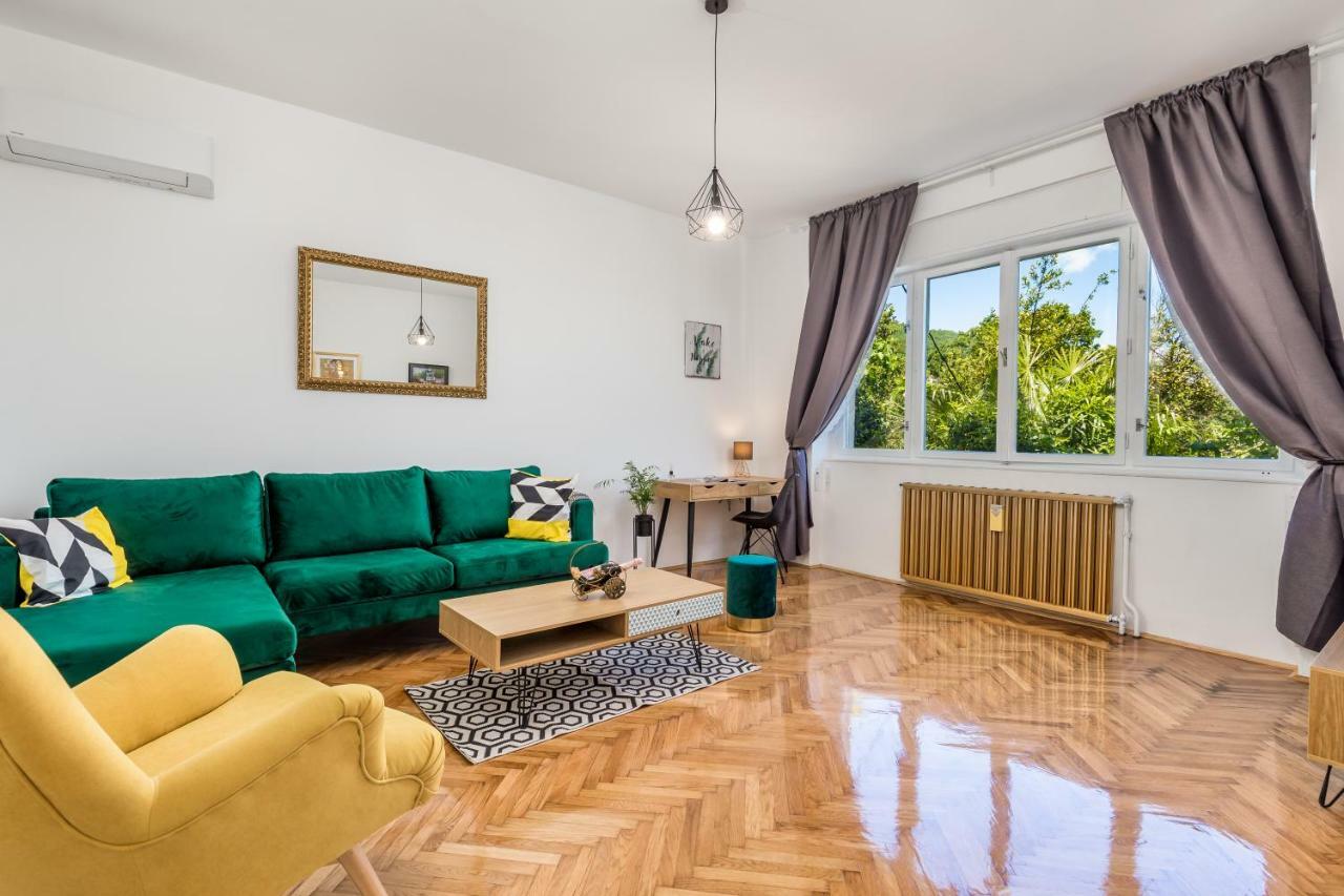 Villa Family House Sara à Ičići Extérieur photo